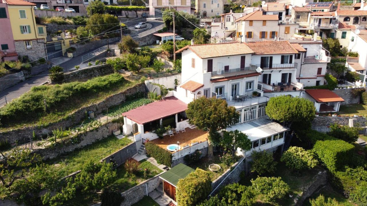 Ampi Terrazzi E Parcheggio - Relax In Villa Bardino Nuovo Bagian luar foto